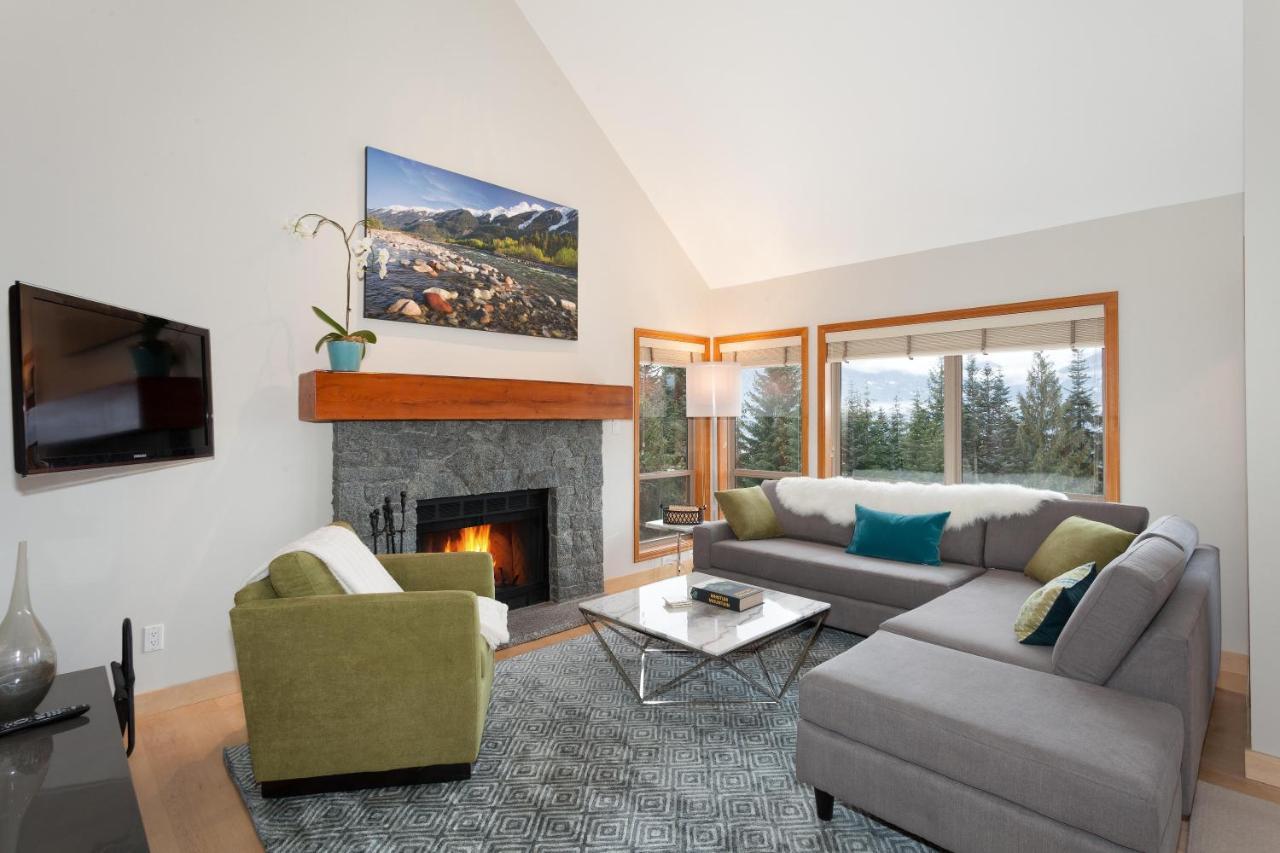 Casa de férias Painted Cliff 11 | Dog Friendly! Ski-in Ski-out Benchlands Townhome W/ Hot Tub & Fireplace